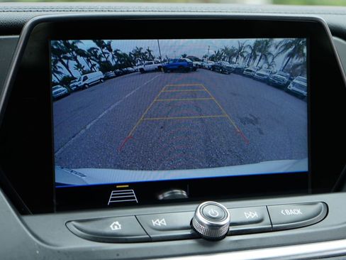 Used 2019 Chevrolet Blazer LT FWD image 31