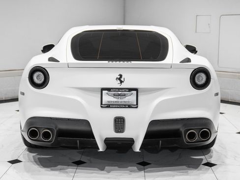 Used 2017 Ferrari F12 Berlinetta RWD image 8