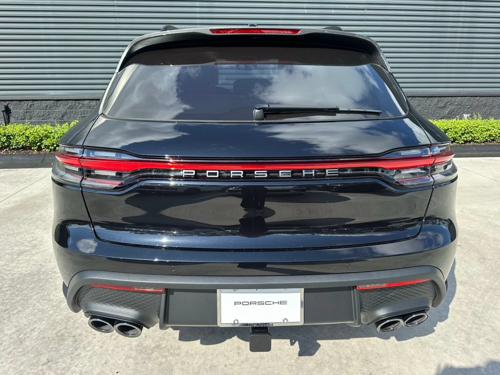 Used 2026 Porsche Macan AWD/4WD image 12