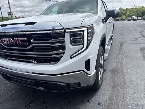 New 2025 GMC Sierra 1500 SLT w/ SLT Premium Package image 10