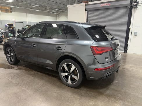 Used 2023 Audi Q5 2.0T Prestige w/ Prestige Package image 5