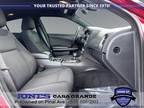 Used 2017 Dodge Charger SE RWD image 15