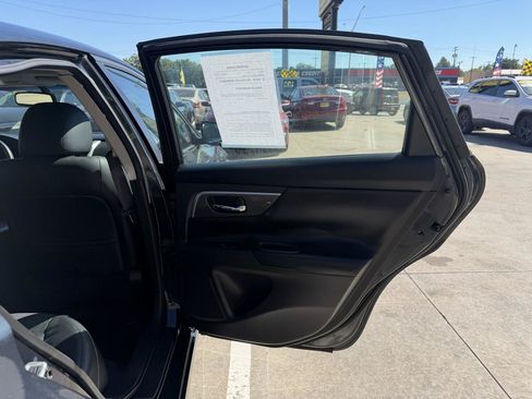Used 2015 Nissan Altima 2.5 SL w/ Technology Package FWD image 27