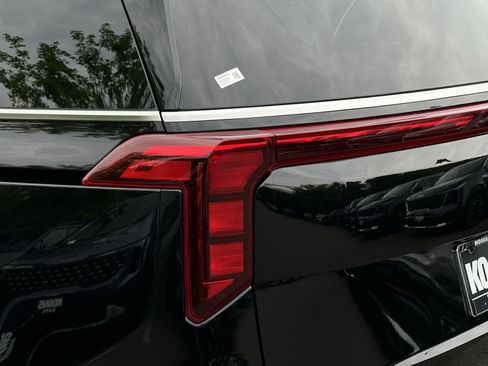 New 2027 Kia Carnival SX FWD image 14