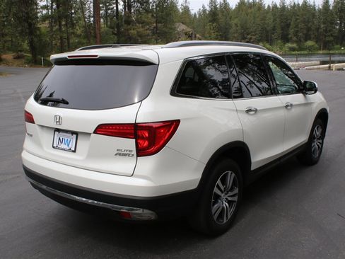 Used 2018 Honda Pilot Elite image 40