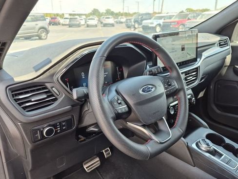 Used 2024 Ford Escape ST-Line w/ Tech Pack #1 FWD image 11