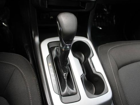 Used 2022 Chevrolet Colorado LT w/ Fleet Safety Package image 18