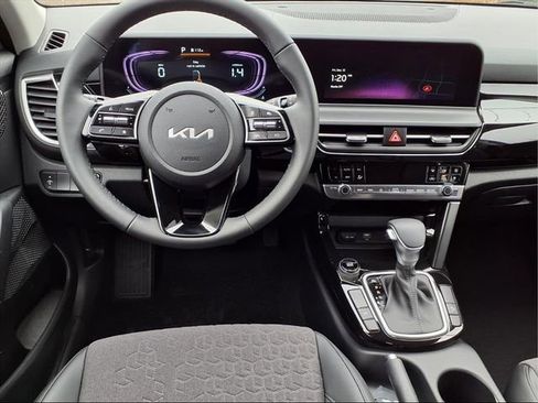 New 2026 Kia Seltos S FWD image 5