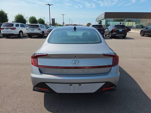 Used 2023 Hyundai Sonata SEL w/ Convenience Package FWD image 7