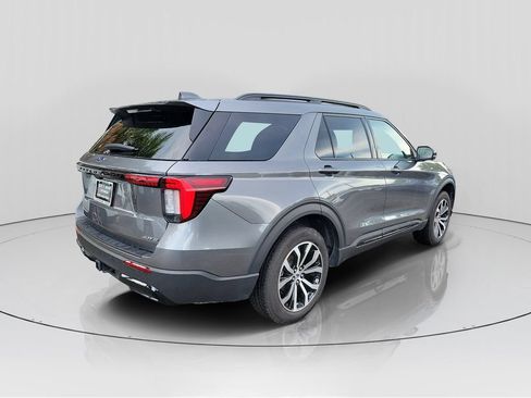Used 2025 Ford Explorer ST-Line AWD/4WD image 7