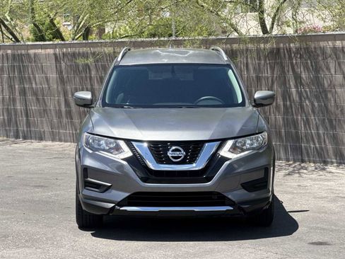 Used 2017 Nissan Rogue SV AWD/4WD image 3