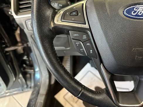 Used 2023 Ford Edge SEL AWD/4WD image 11