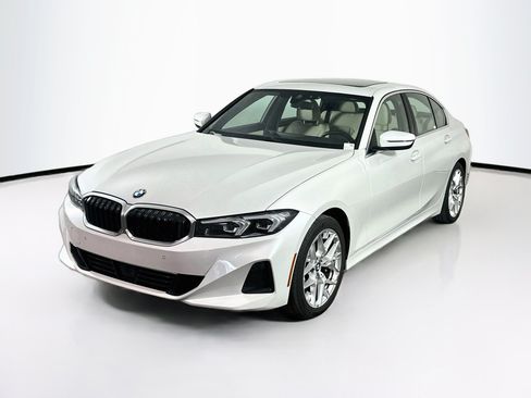 Used 2025 BMW 330i Sedan RWD image 3