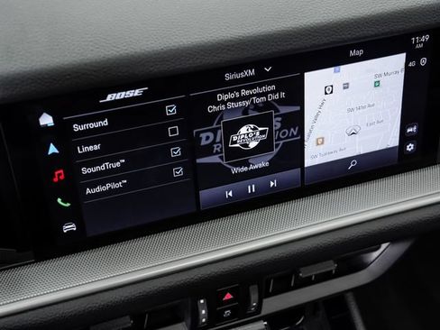 Certified 2025 Porsche Cayenne AWD/4WD image 17