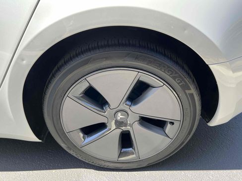 Used 2023 Tesla Model 3 Standard Range image 59