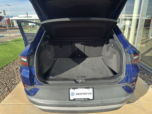 Used 2021 Volkswagen ID.4 Pro S w/ Gradient Package image 15