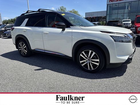 Certified 2023 Nissan Pathfinder Platinum w/ Cargo Package AWD/4WD image 1