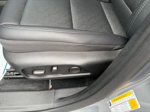 Used 2025 Chevrolet Equinox LT w/ Convenience Package II AWD/4WD image 10
