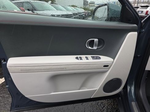 Used 2023 Hyundai Ioniq 5 Limited image 8