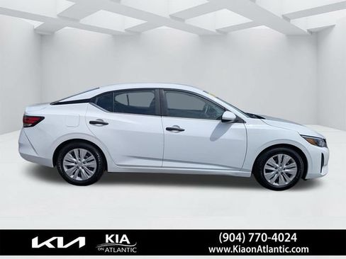Used 2024 Nissan Sentra S FWD image 2