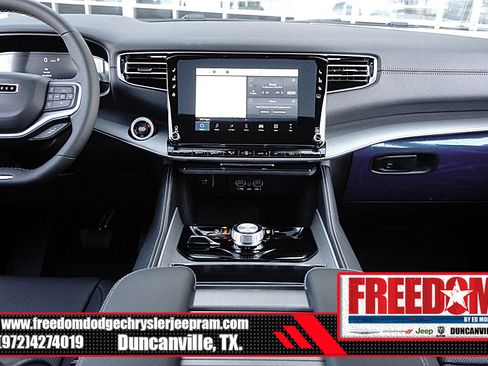 New 2025 Jeep Wagoneer L Series II w/ Premium Group I image 20