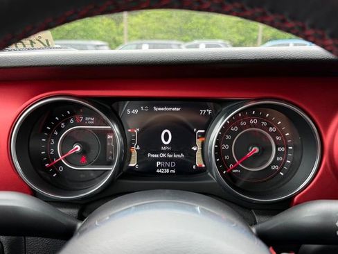 Used 2018 Jeep Wrangler Unlimited Rubicon AWD/4WD image 18