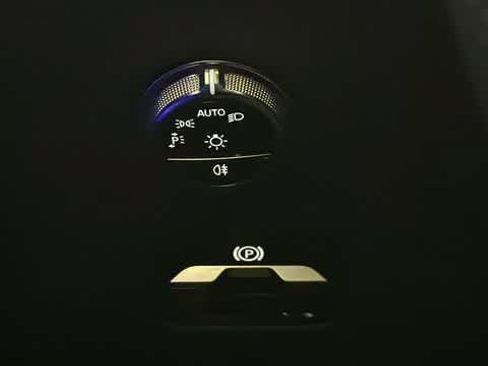Certified 2026 Mercedes-Benz GLC 300 4MATIC image 17