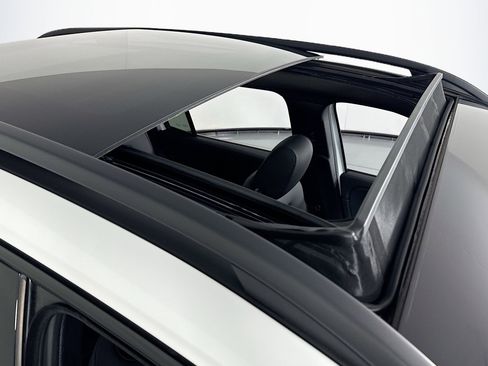 New 2026 Mercedes-Benz GLB 250 image 22