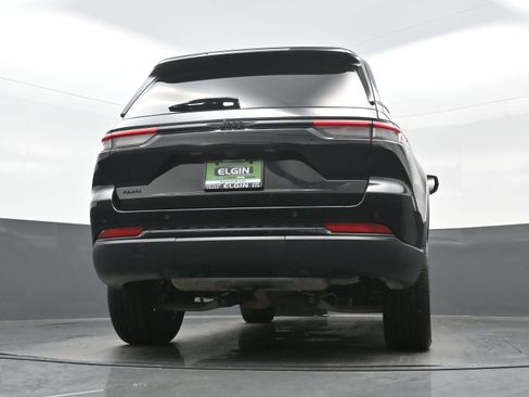 Used 2024 Jeep Grand Cherokee Altitude image 30