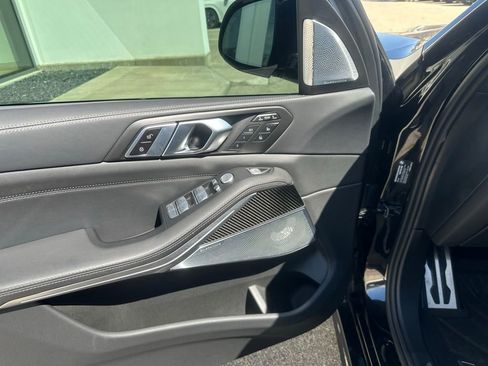 Used 2025 BMW X7 M60i AWD/4WD image 29