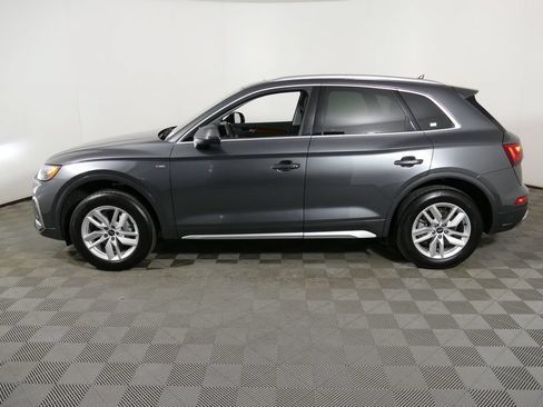Used 2023 Audi Q5 2.0T Premium w/ Convenience Package AWD/4WD image 6