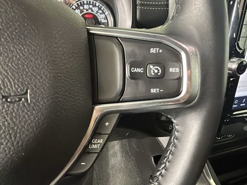 Used 2024 RAM 1500 Laramie AWD/4WD image 20