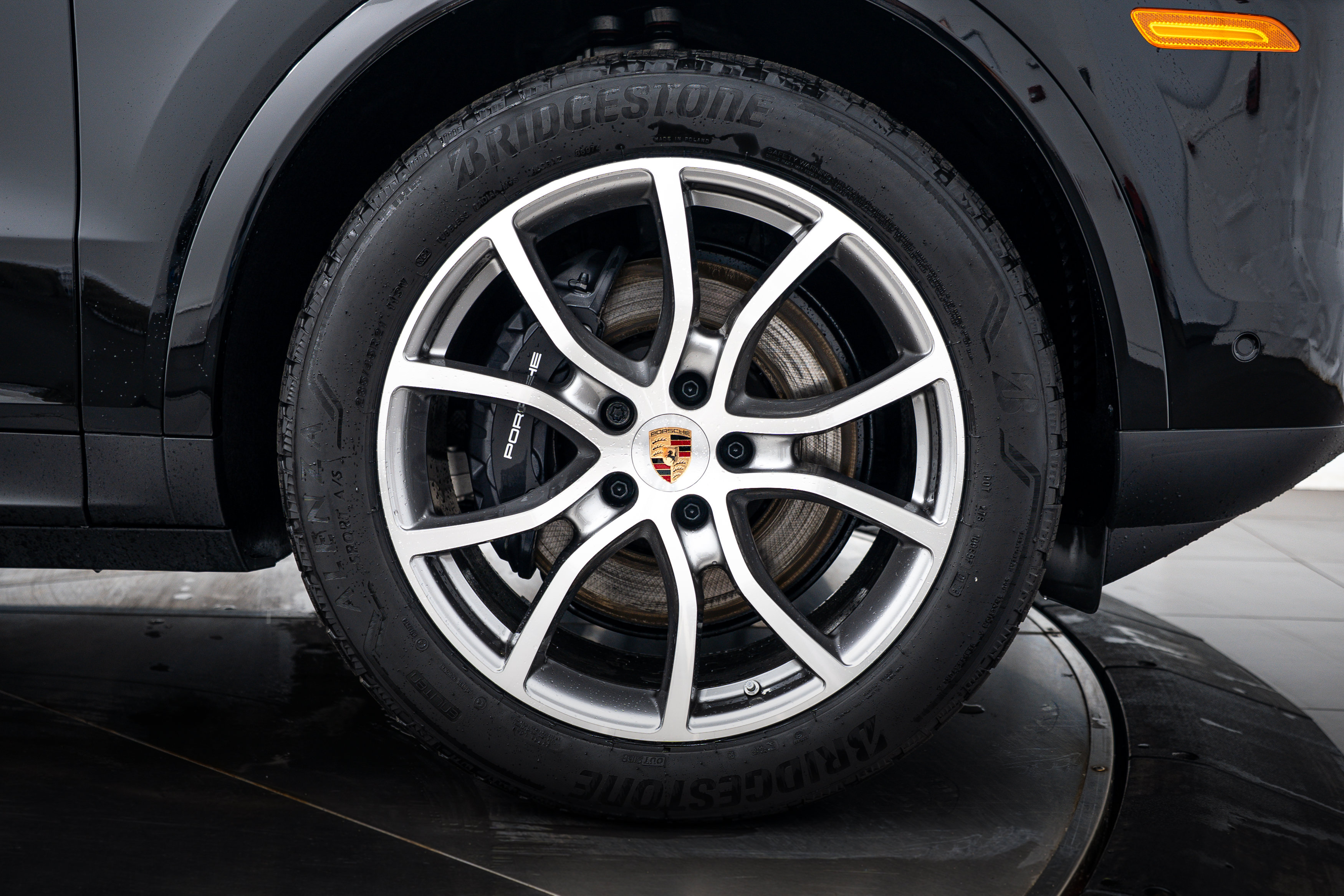 Certified 2026 Porsche Cayenne AWD/4WD image 11