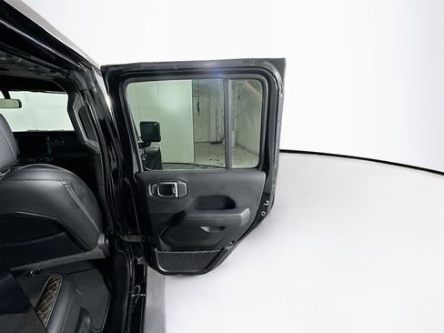 Used 2023 Jeep Wrangler Unlimited Sahara AWD/4WD image 29