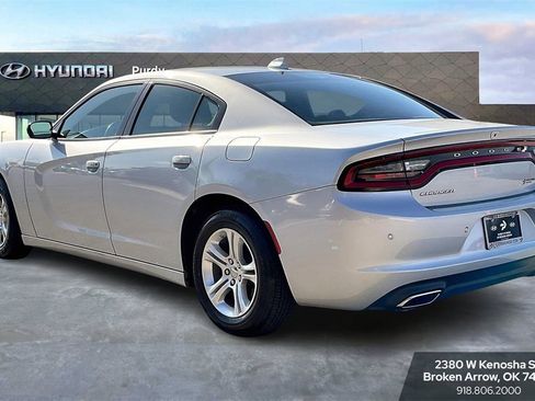 Used 2023 Dodge Charger SXT image 6
