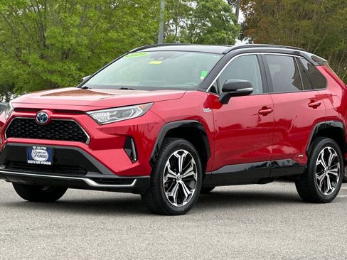 Used 2021 Toyota RAV4 XSE w/ Weather Package AWD/4WD image 8