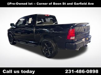 Used 2016 RAM 1500 Express w/ Black Ram 1500 Express Group AWD/4WD video 3