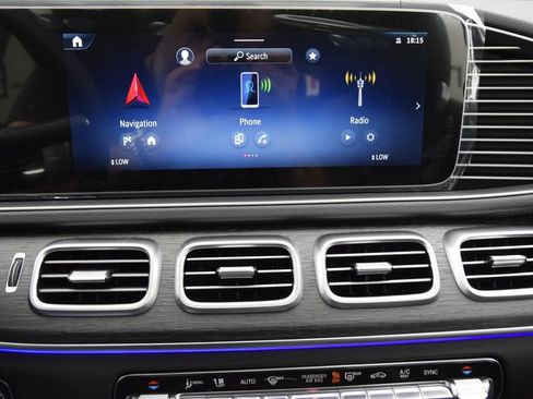 New 2026 Mercedes-Benz GLS 450 4MATIC image 28