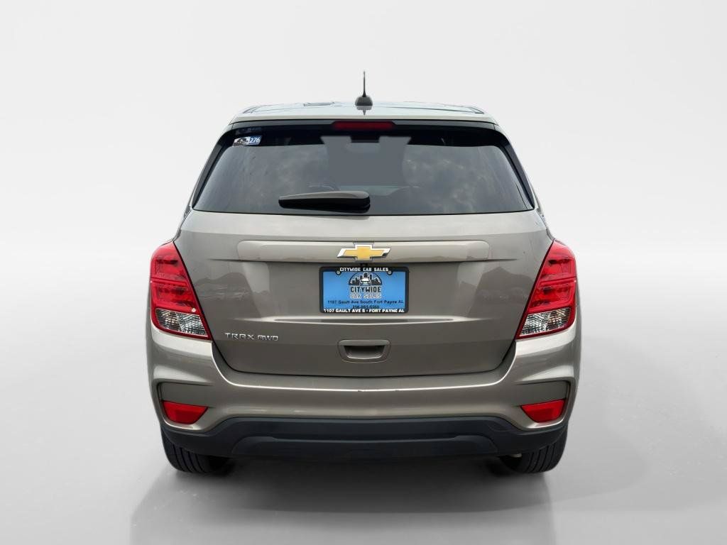 Used 2022 Chevrolet Trax LS w/ Tint and Cruise Package AWD/4WD image 4