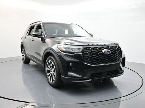 New 2025 Ford Explorer ST-Line image 1