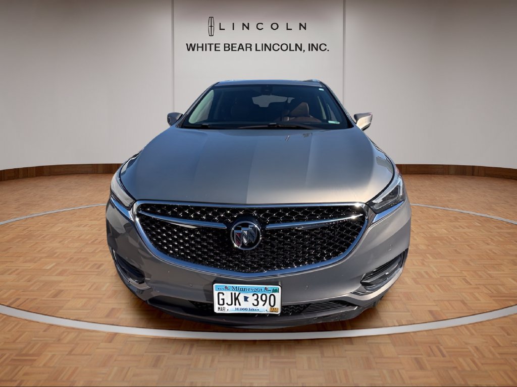Used 2018 Buick Enclave Avenir w/ Avenir Technology Package AWD/4WD image 2