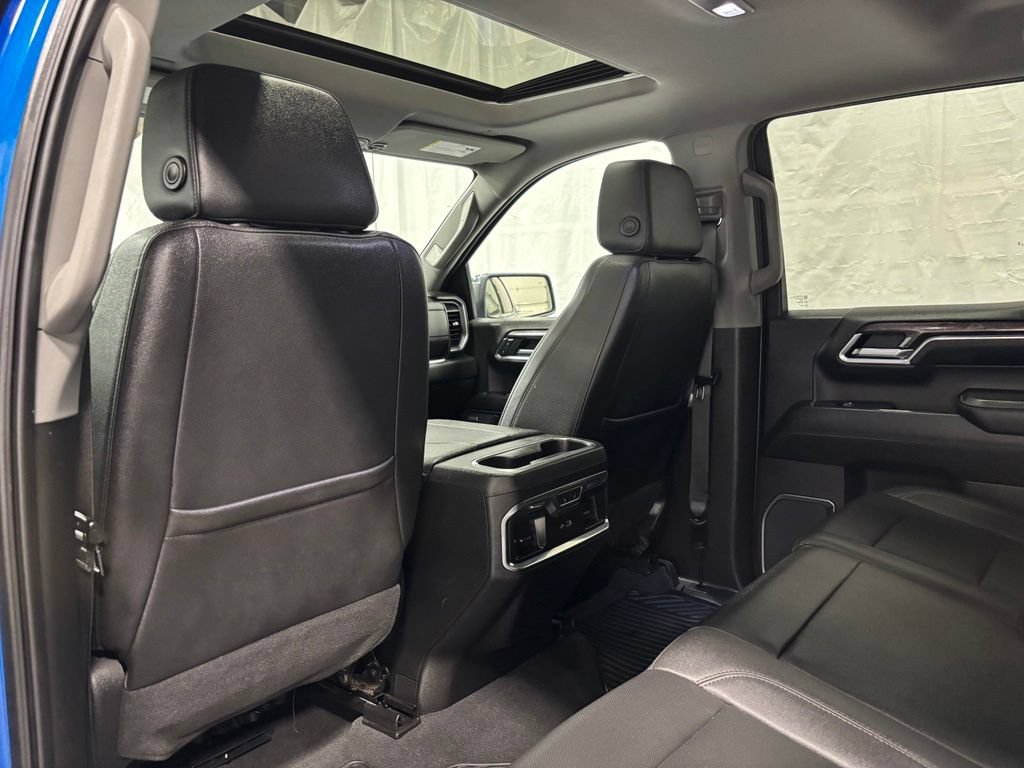 Used 2023 Chevrolet Silverado 1500 LTZ w/ LTZ Premium Package AWD/4WD image 43