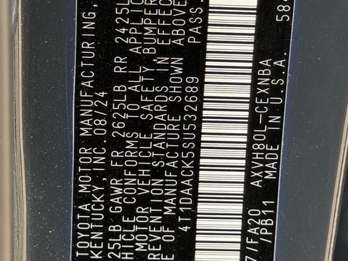 Used 2025 Toyota Camry LE FWD image 31