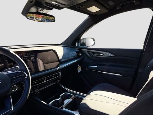 New 2026 Chevrolet Traverse LT w/ Midnight/Sport Edition image 24