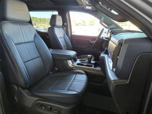 Used 2024 Chevrolet Silverado 1500 High Country w/ High Country Premium Package image 20