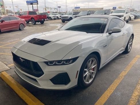 Used 2024 Ford Mustang GT Premium image 2