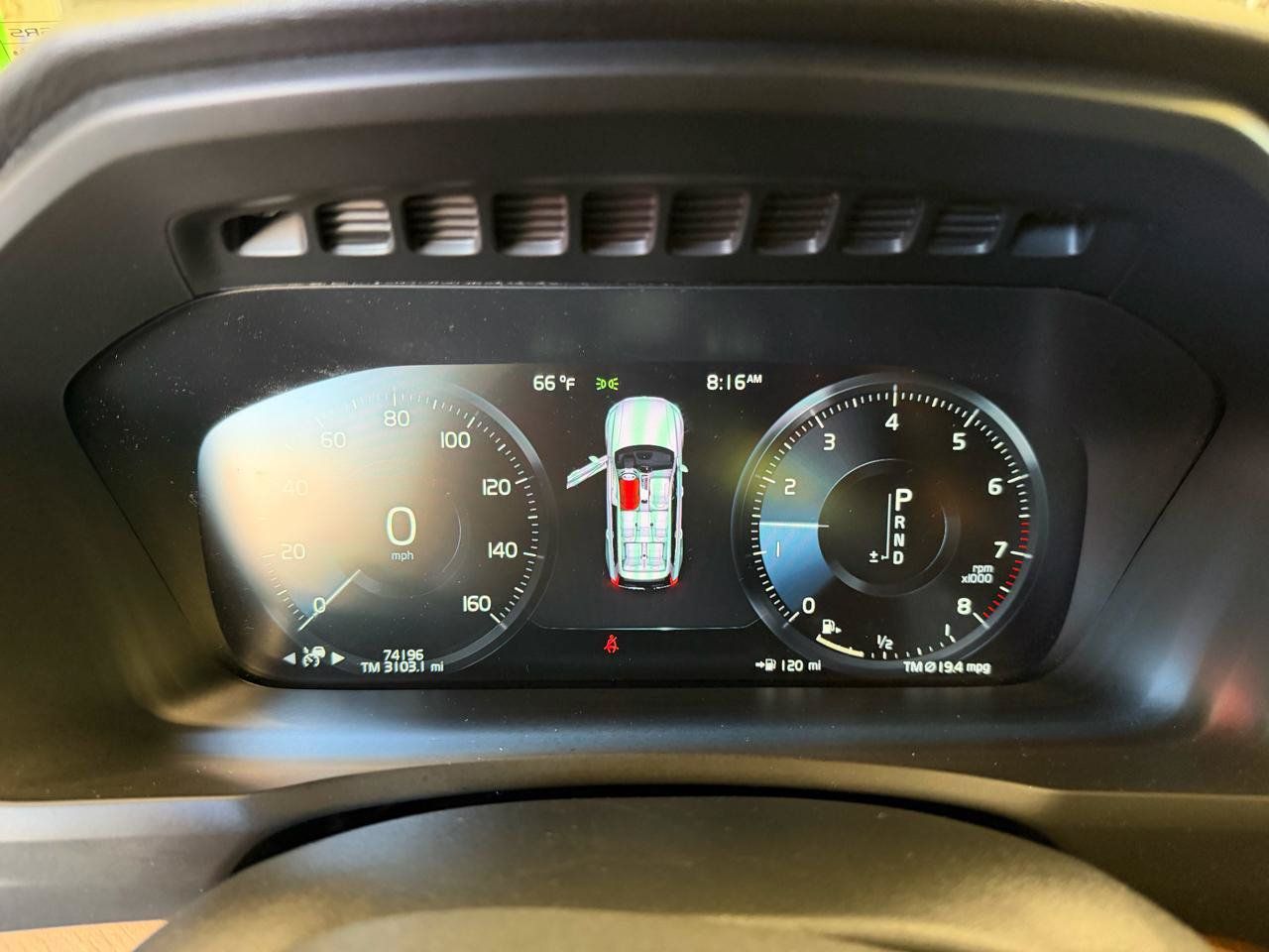Used 2021 Volvo XC90 T6 Momentum w/ Climate Package AWD/4WD image 15