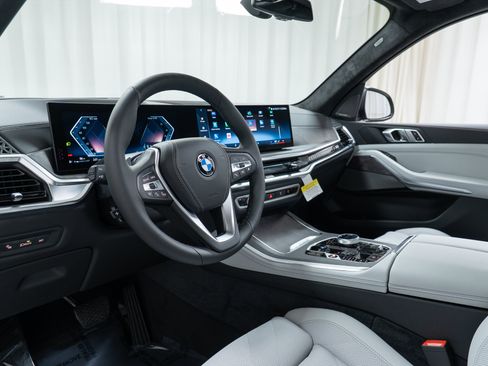 New 2026 BMW X5 xDrive40i w/ Executive Package AWD/4WD image 12