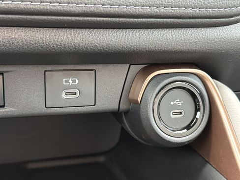 Used 2024 Toyota Grand Highlander AWD Hybrid image 6