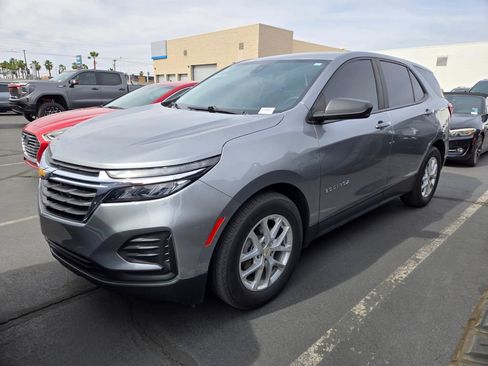 Used 2024 Chevrolet Equinox LS FWD image 4